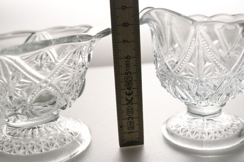 Elegant Gräddkanna och skål i högkvalitativt klart glas