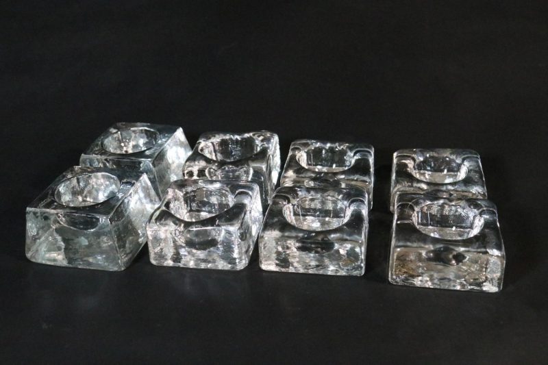 Konstglashyttan Urshult 8 ljusstakar i glas