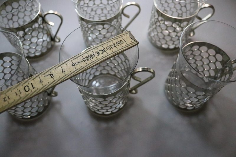 6st Kaffekoppar i glas och metall, Kosta Boda  - ca H10cm D7cm