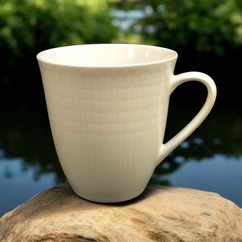 Rörstrand-mugg – stilren nordisk design i större format