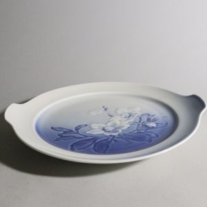 Elegant serveringsfat från Copenhagen Porcelain – Tidlös dansk design