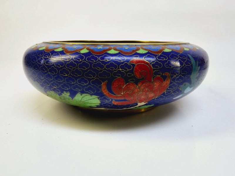 Exklusiv kinesisk cloisonné-skål – elegant design med blomsterdekorationer