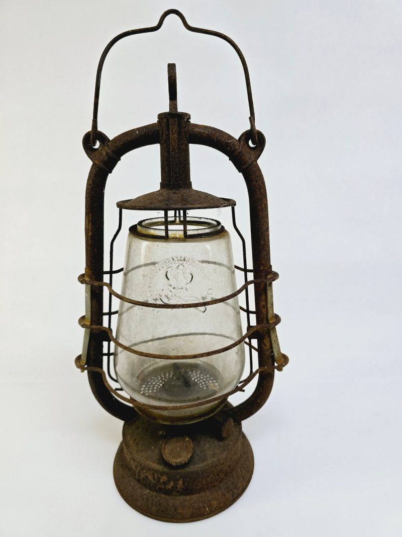 Antik stormlampa – Feuerhand D.R. Patent – tidlös charm och funktion