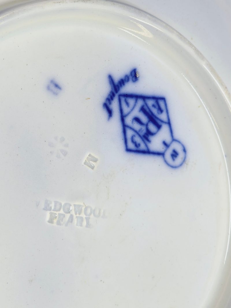 Blåvit soppskål från Wedgwood - En elegant klassiker med gyllene detaljer