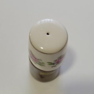 Saltströare, Teak och porslin