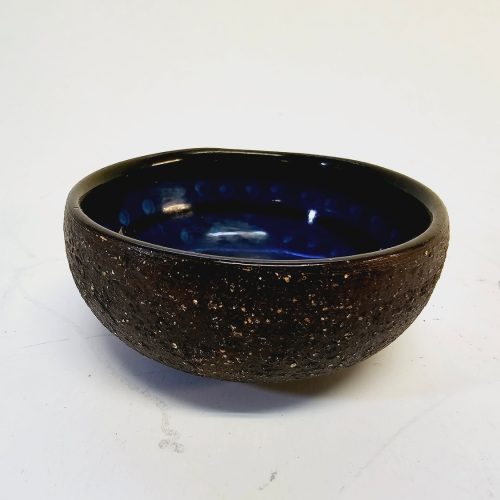 Rustik Keramikskål med Blå Glasyryta - Unik Design, Diameter 7,5 cm