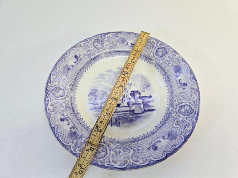 Antik Gustavsberg Tallrik "Carrara" – Lila Dekor, 24 cm