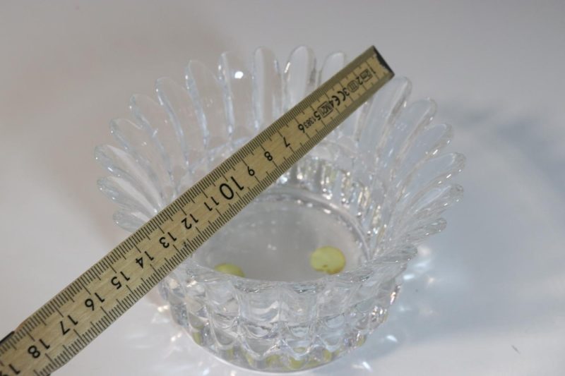 Skål, glas - oidentifierad, troligen kristall