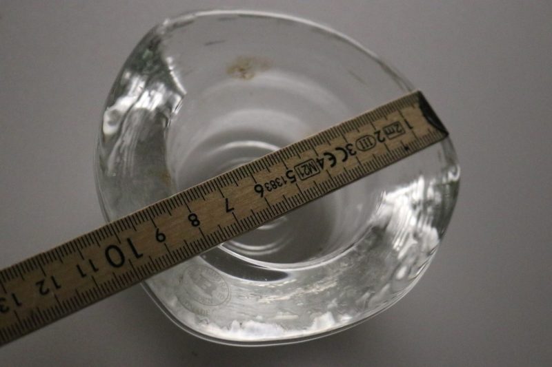 Bergdala glasbruk Ljuslykta / Lykta glas. Klar blå