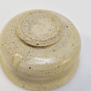 Handgjord keramisk skål, 4 cm hög