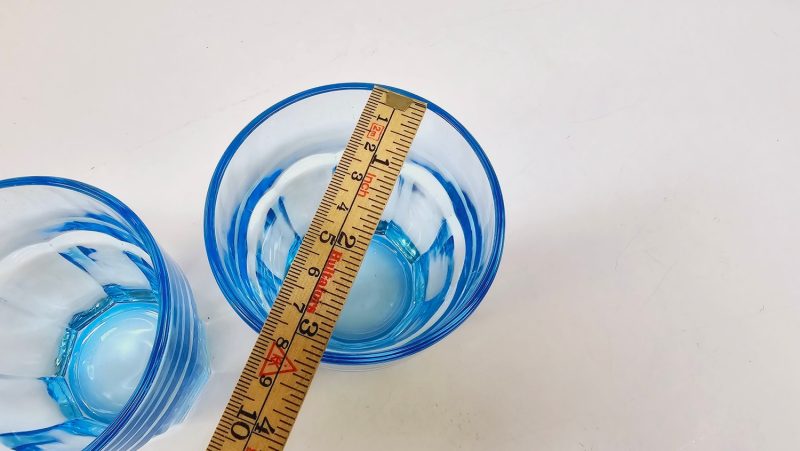 Stilrena blå glas från Duralex – Perfekta för sommarens dukning!