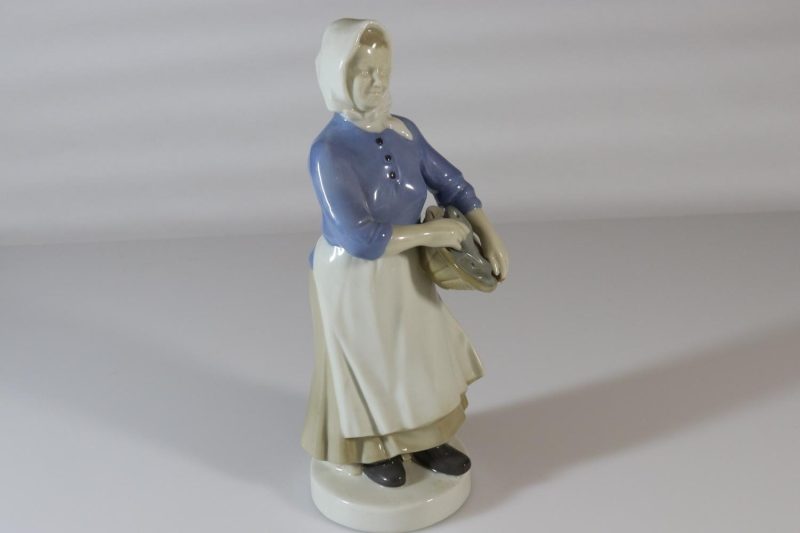 FIGURIN, porslin, Fiskargumma,