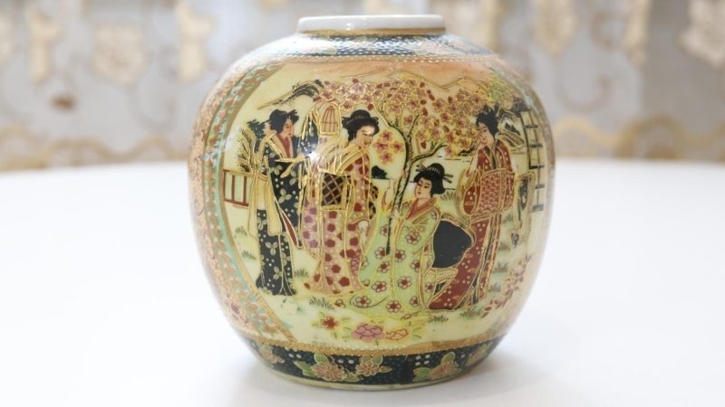 Handmålad urna utan lock, Japan, Geisha Satsuma, troligen replika