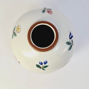 Charmig vas från Rörstrand – Blommönster och klassisk design