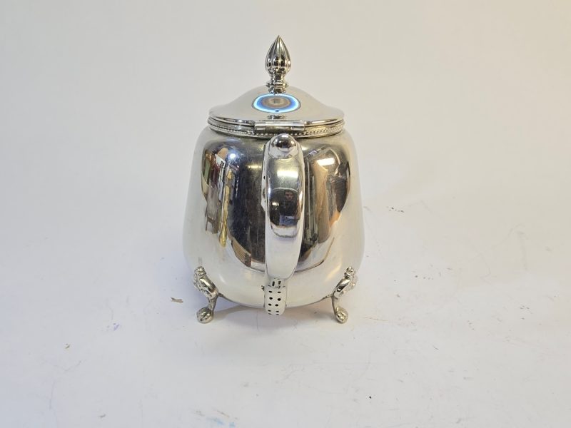 Elegant Tekanna i Nysilver  – Tidlös Design från 1900-talet
