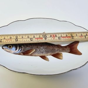 Elegant fiskfat med naturinspirerad design – 20 cm