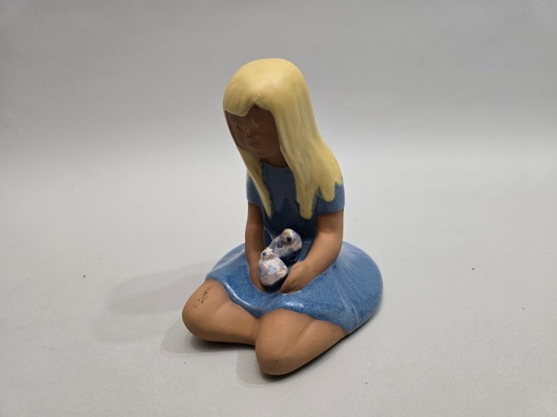 FIGURIN, flicka med fåglar, JIE