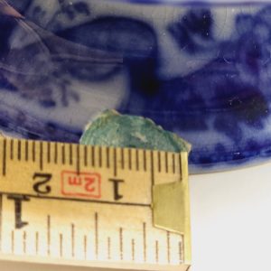 Blåvit soppskål från Wedgwood - En elegant klassiker med gyllene detaljer