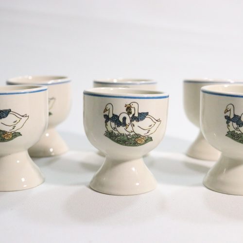 Set med 6 Äggkoppar – Charmigt Motiv med Gåsdesign