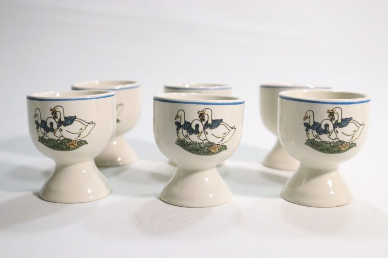 Set med 6 Äggkoppar – Charmigt Motiv med Gåsdesign