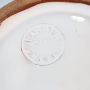 Kruka från Laholm keramik Sweden, vit med ljusblå dekor av blad - 2152