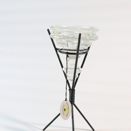 Ljuslykta i glas på metallstativ - DIFFERENT  DESIGN Lite annorlunda hantverk
