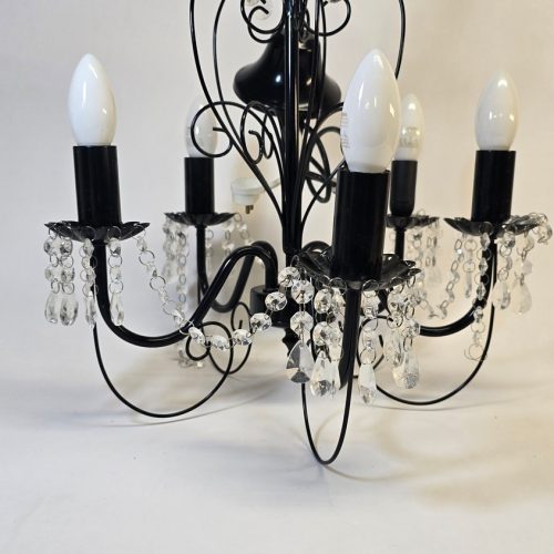 Elegant Taklampa med Glasprismor – Klassisk Charm och Tidlös Design