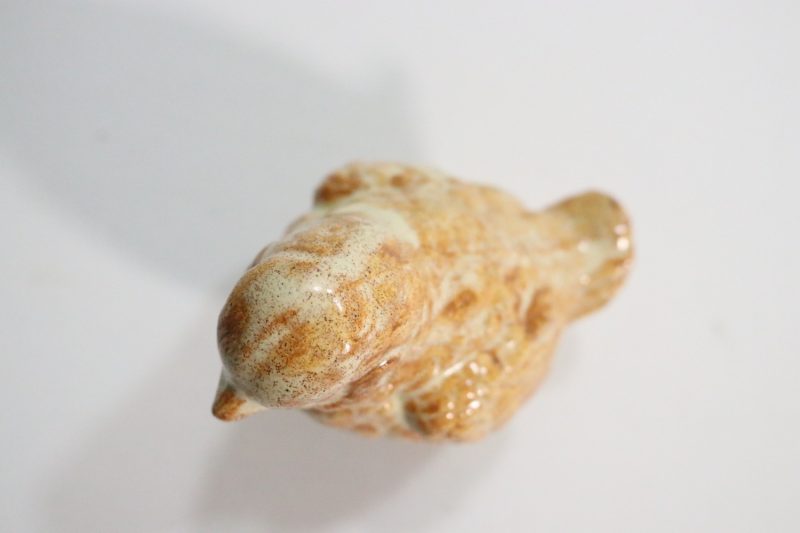 Keramisk Fågelfigur – Handgjord Charm, 8,5 cm