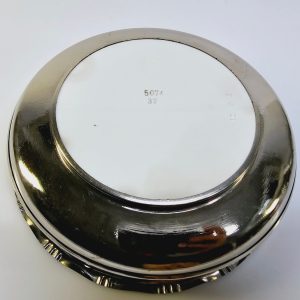 Elegant serveringsskål i silver och porslin, 24 cm