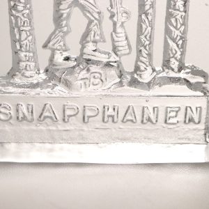 Glasskulptur “Snapphanen” av Thore Brogårdh