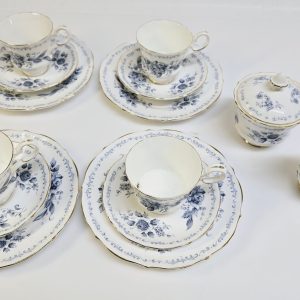 Royal Tuscan Wedgwood-kaffeservis i finaste benporslin – komplett och elegant