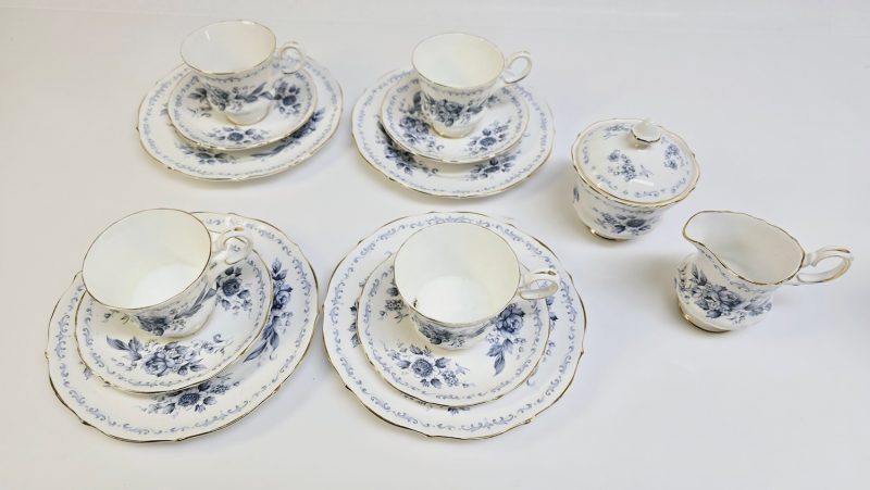 Royal Tuscan Wedgwood-kaffeservis i finaste benporslin – komplett och elegant