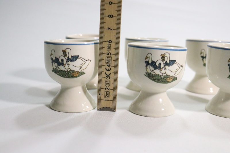Set med 6 Äggkoppar – Charmigt Motiv med Gåsdesign