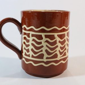 Mugg i lergods, Andersson & Johansson Höganäs,  D8cm H11,5cm