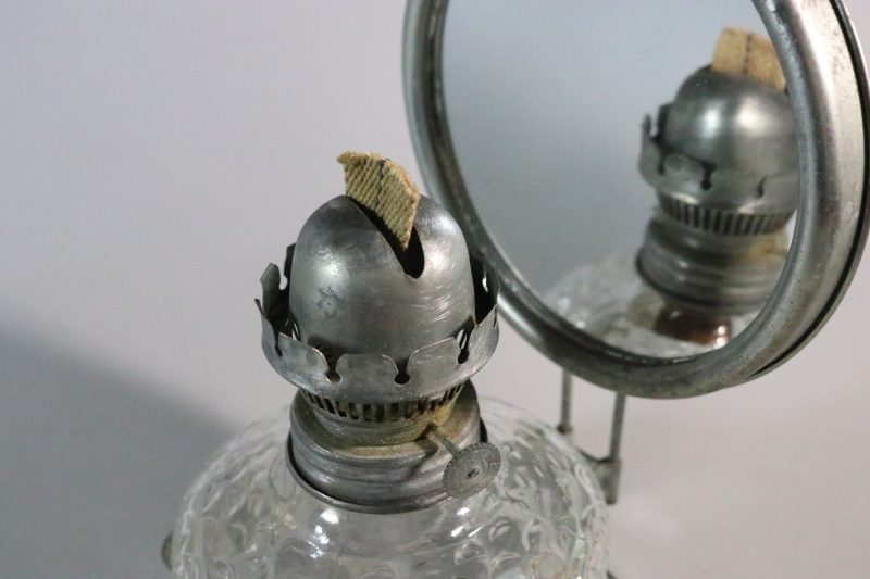 Väggfotogenlampa med spegel bakom - utan glaskupa