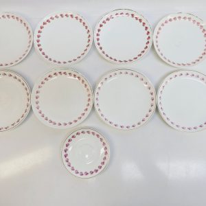 9st Charmiga Gustavsbergs assietter i benporslin - tidlöst elegant design!