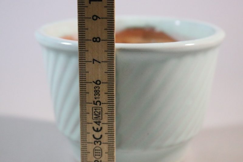 Liten kruka med ljusgran glasyr, H8cm D10cm