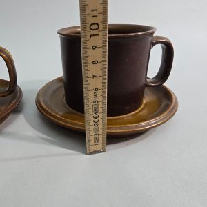 FRUKOSTMUGGAR / JUMBOMUGGAR / CHOKLADMUGGAR, Arabia, "Ruska", Glaserad stengods