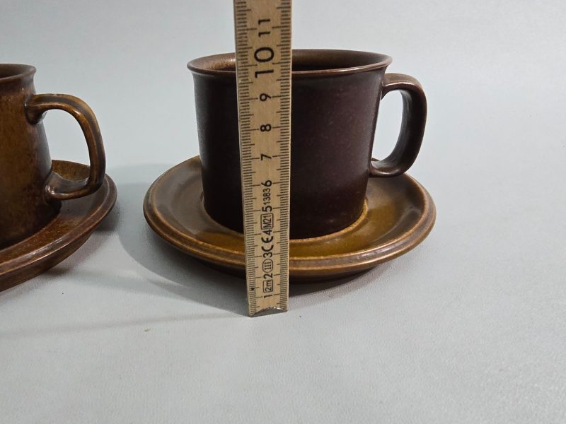 FRUKOSTMUGGAR / JUMBOMUGGAR / CHOKLADMUGGAR, Arabia, "Ruska", Glaserad stengods