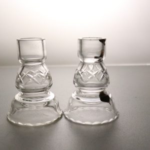 2st ljusgröna ljushållare i keramik, högsta 24cm