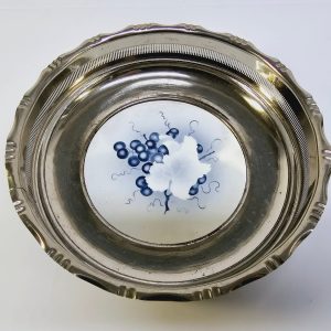 Elegant serveringsskål i silver och porslin, 24 cm