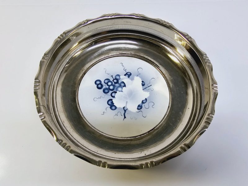 Elegant serveringsskål i silver och porslin, 24 cm