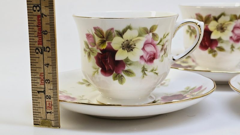 Queen Anne Bone China - Eleganta Tekoppar med Rosmotiv, Set om 4