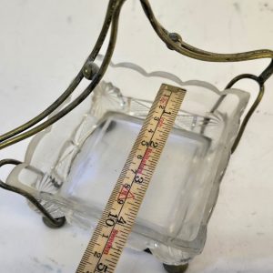 Elegant glas- och metallkorg - Vintage charm för ditt hem