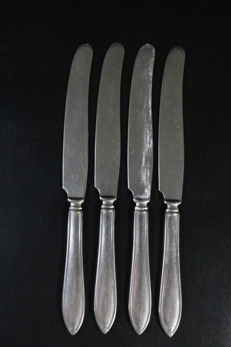 Set med 4 Vintage Bordsknivar från Gense – Hög Kvalitet i Rostfritt Stål