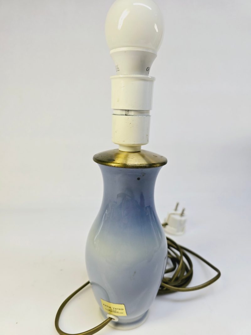 Bordslampa från Royal Copenhagen – Elegant dansk design