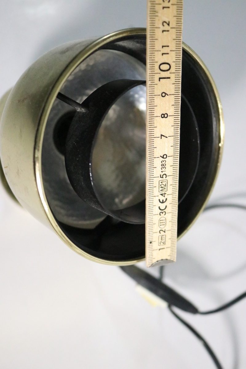Vintage spotlight-lampa i mässing – Stilfull och iögonfallande retrodesign
