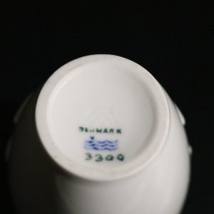 Exklusiv Vintage Blanc-de-Chine Vas - Royal Copenhagen, Arno Malinowski, No 3300