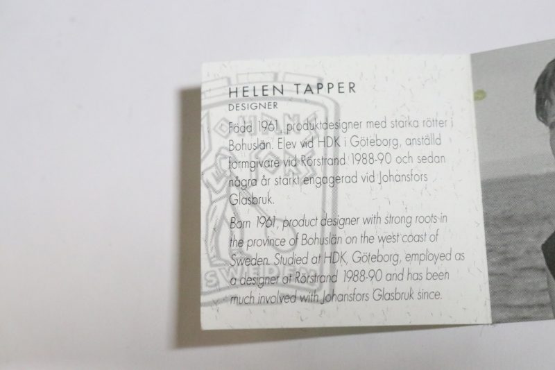 HELEN TAPPER. VAS i glas, Johansfors, signerad - 25cm