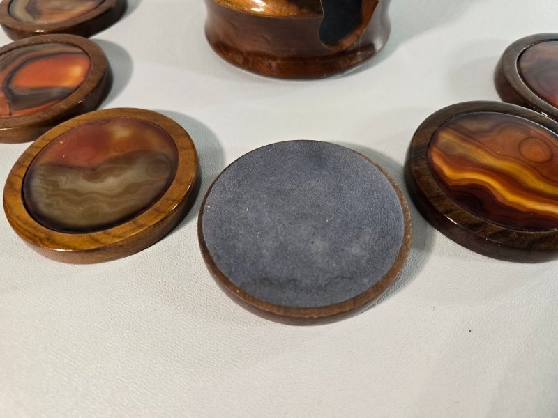 Coasters, trä och agat